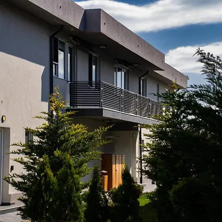 Family-friendly Apartment, 2 Bedroom And Living Area & Balcony, With Garden Access, Donilads - Everywhere, Relax & Nature Escape Apartman