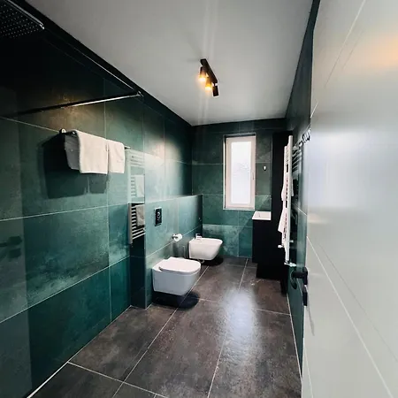 Apartman Family-friendly Apartment, 2 Bedroom And Living Area & Balcony, With Garden Access, Donilads - Everywhere, Relax & Nature Escape Două Mai