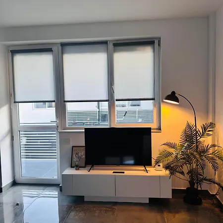 Apartman Family-friendly Apartment, 2 Bedroom And Living Area & Balcony, With Garden Access, Donilads - Everywhere, Relax & Nature Escape Două Mai