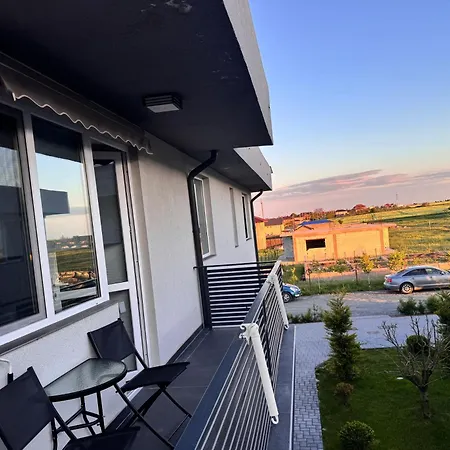 Family-friendly Apartment, 2 Bedroom And Living Area & Balcony, With Garden Access, Donilads - Everywhere, Relax & Nature Escape Apartman Două Mai