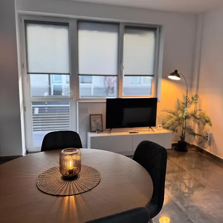 Family-friendly Apartment, 2 Bedroom And Living Area & Balcony, With Garden Access, Donilads - Everywhere, Relax & Nature Escape Apartman Două Mai